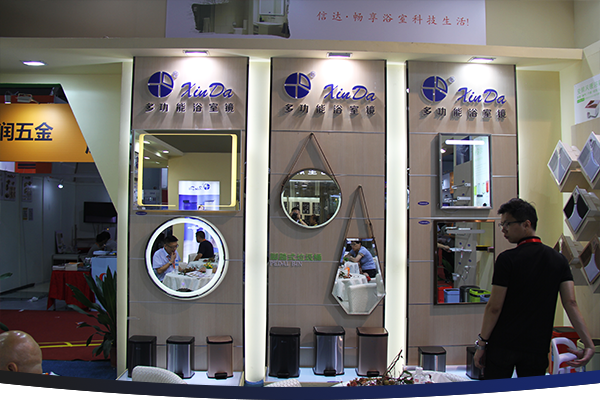 Đồ đạc trong phòng tắm đa chức năng trong không gian thương mại